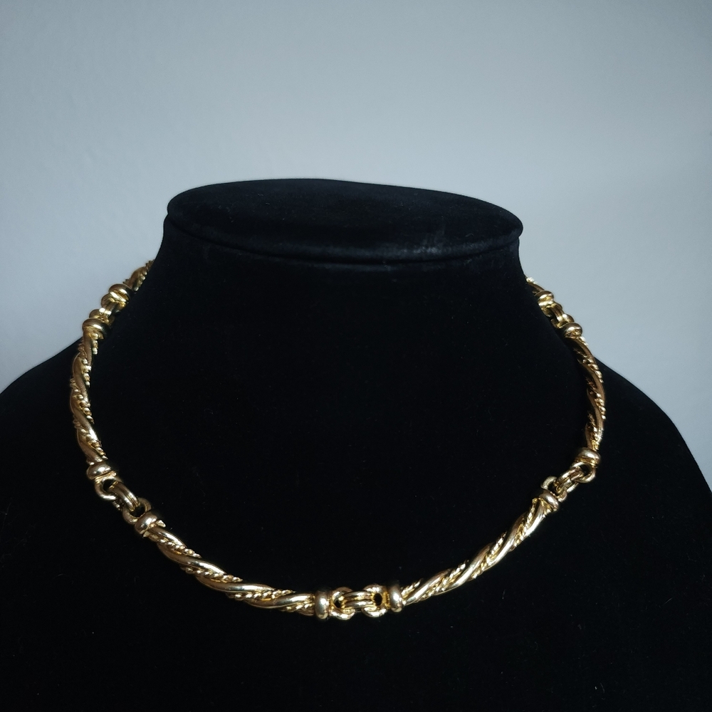 Vintage  Gold Tone Chain Necklace Bar Link Twist 80s Choker